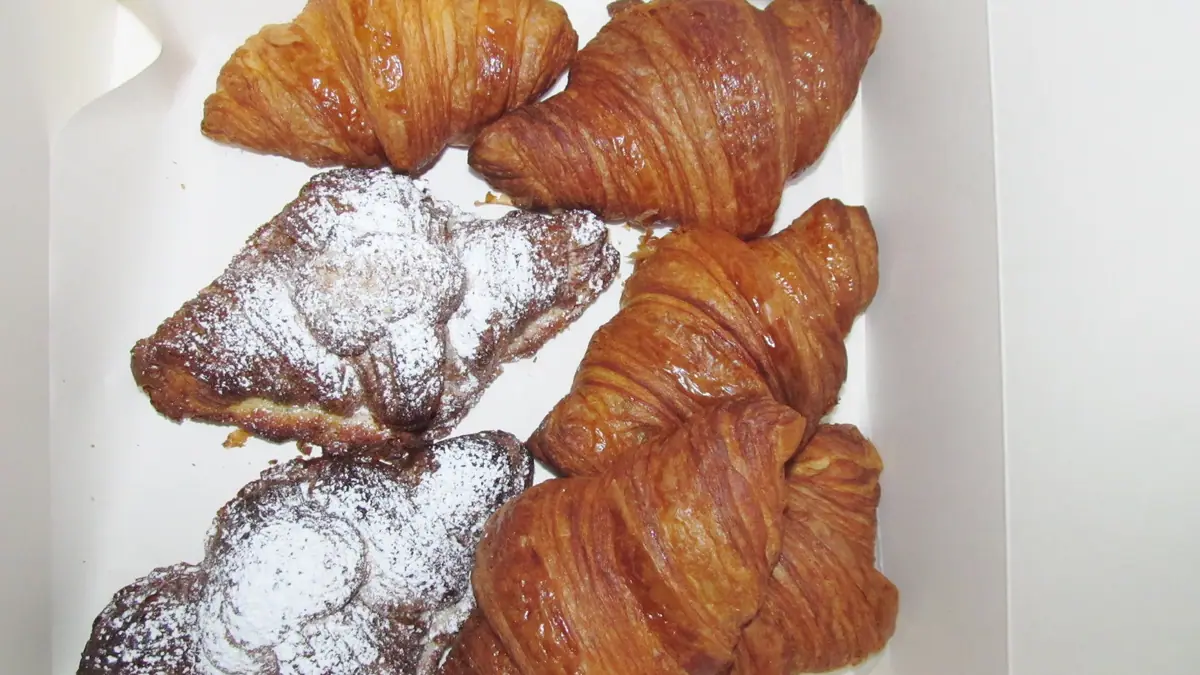 Tasties – patisserie in Hatfield Garden Village, Hatfield